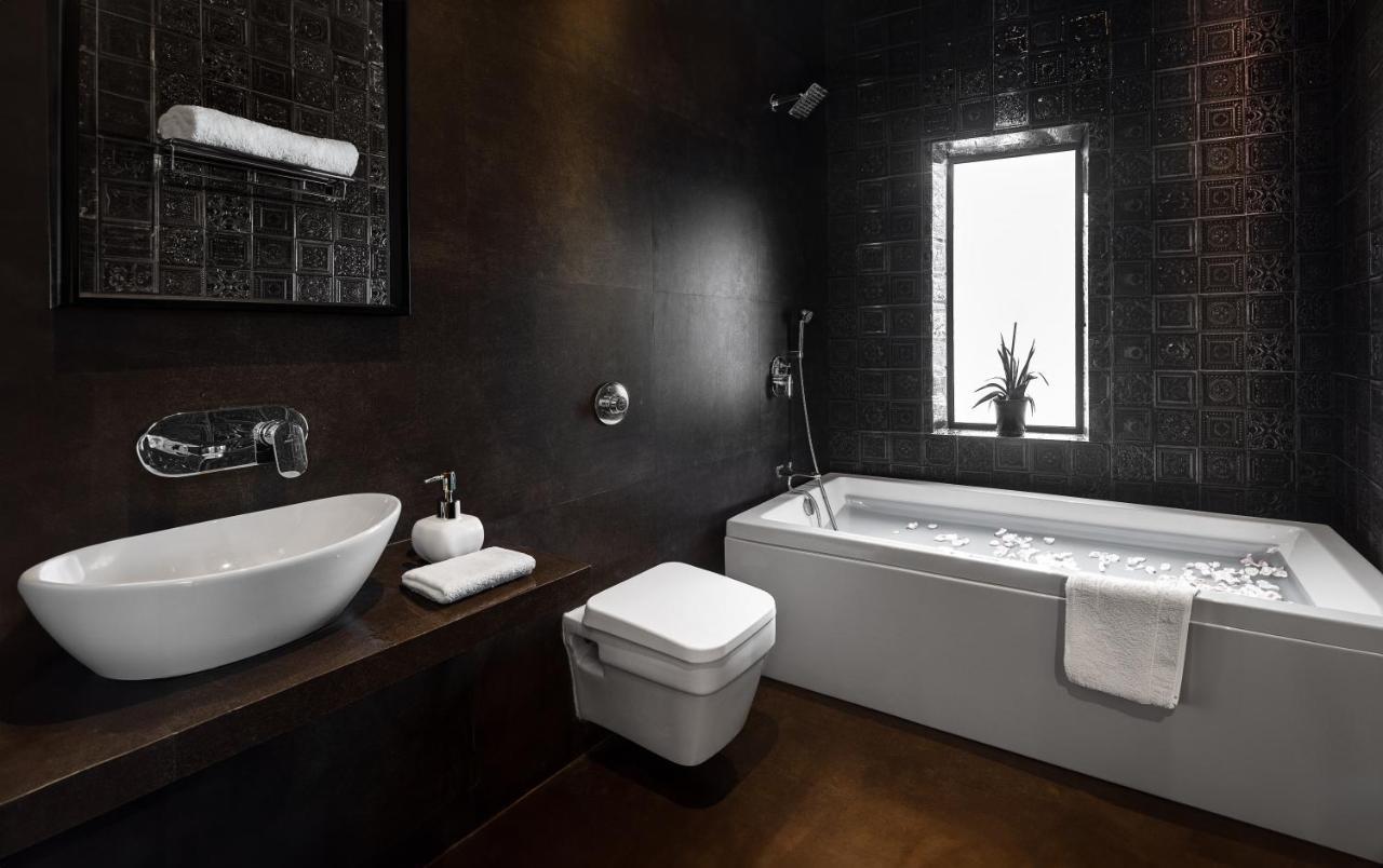Arnna Hotel - Goregaon Mumbai  Buitenkant foto