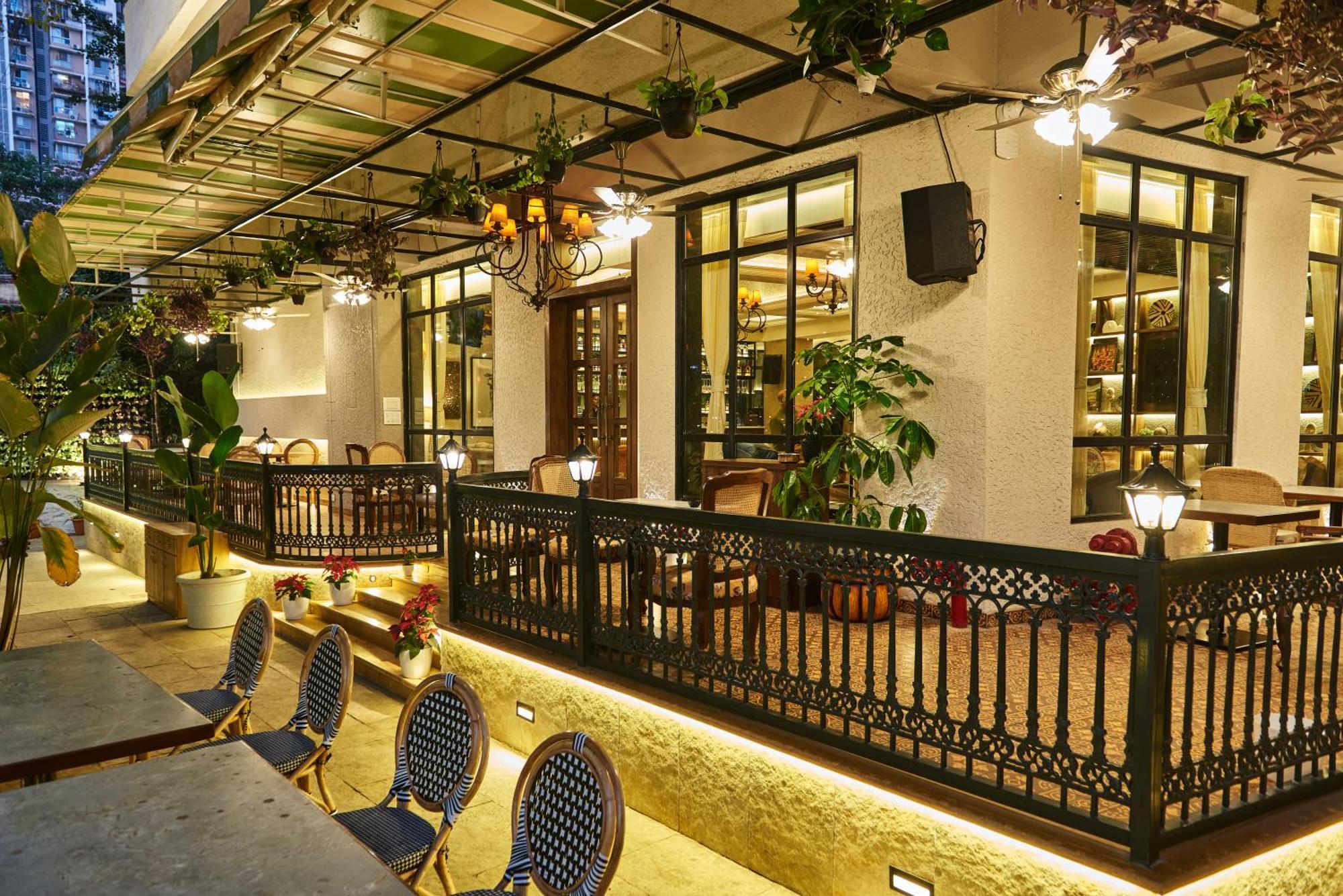 Arnna Hotel - Goregaon Mumbai  Buitenkant foto