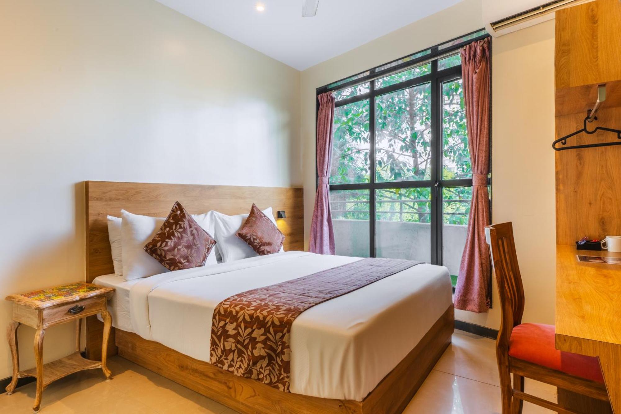 Arnna Hotel - Goregaon Mumbai  Buitenkant foto