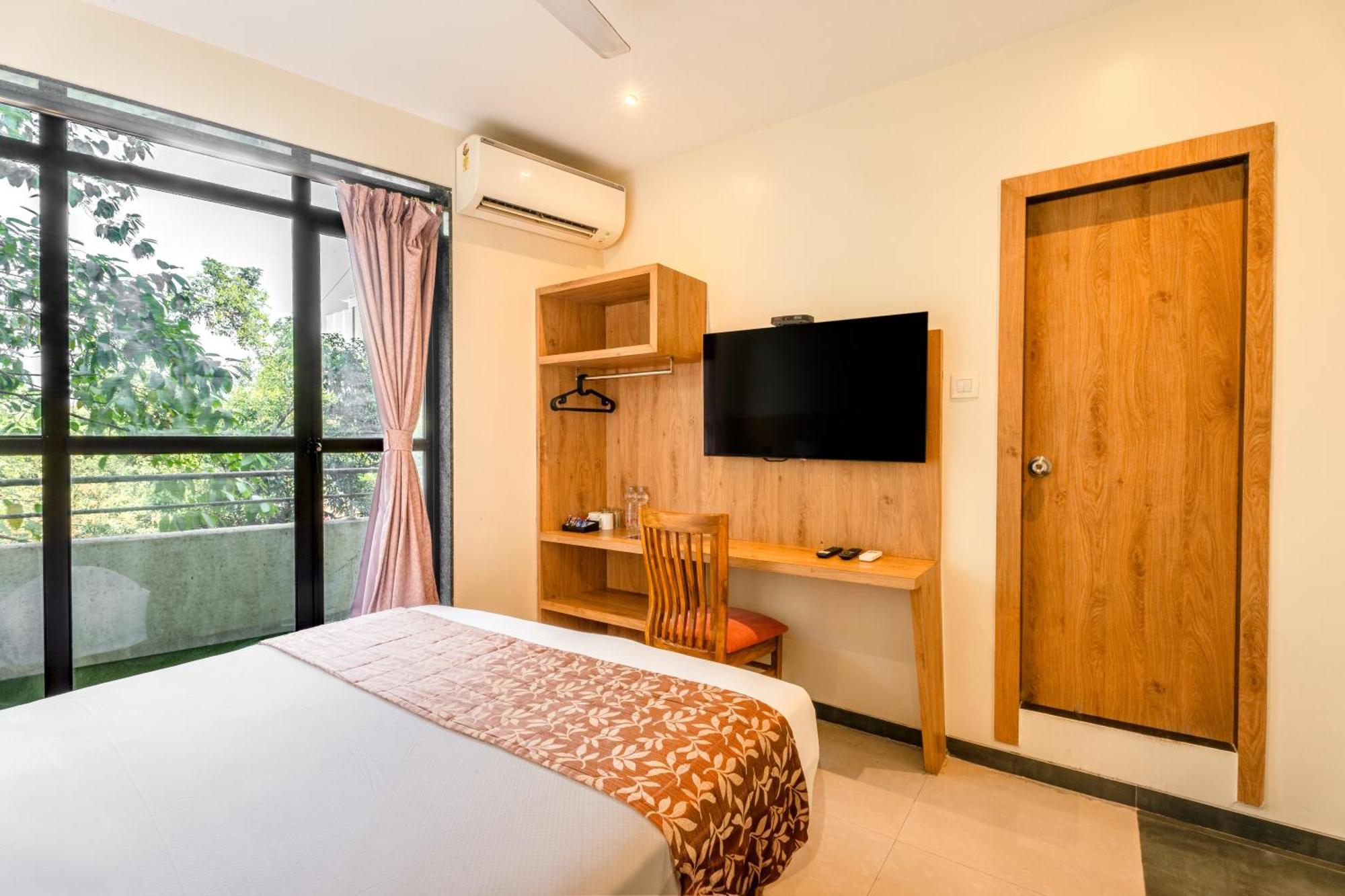Arnna Hotel - Goregaon Mumbai  Buitenkant foto
